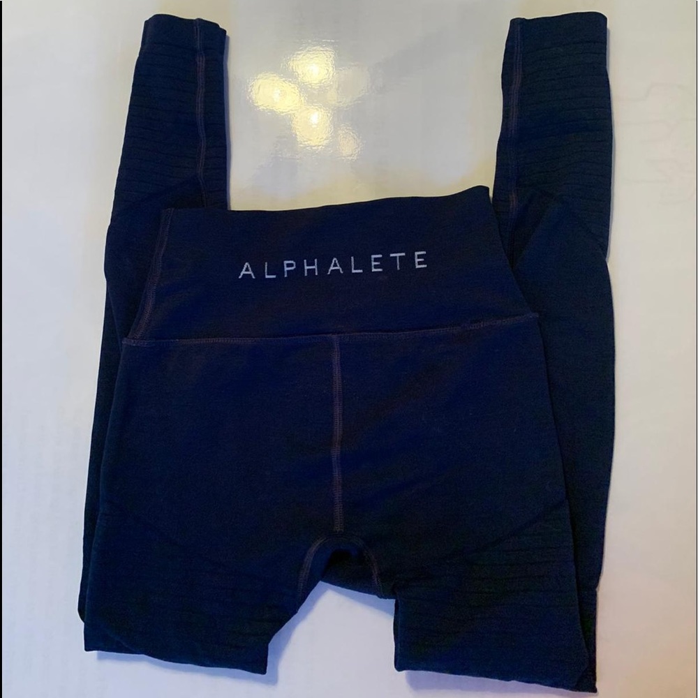 Sold* Alphalete R6 Leggings